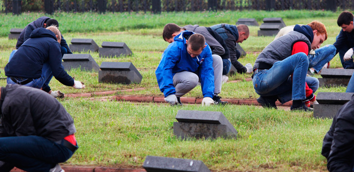 Орехово-Зуевское городское отделение приняло участие в субботнике на Богородском кладбище
