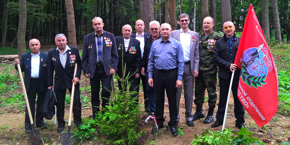 Члены Красногорского «БОЕВОГО БРАТСТВА» приняли участие в акции «Посади лес»