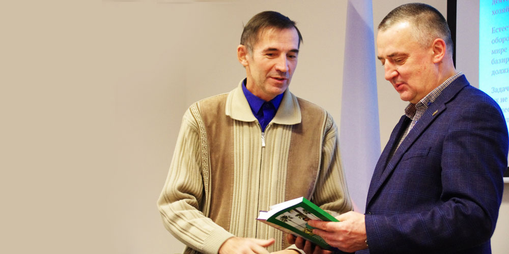 Дмитровские ветераны передали авторские книги в музей «БОЕВОГО БРАТСТВА»