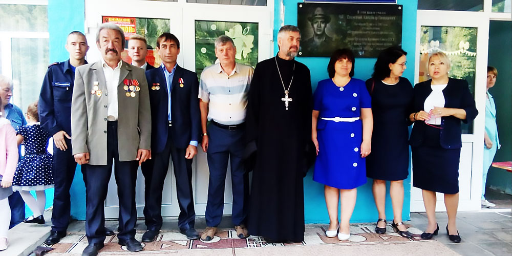 Ветераны Синьково поздравили школьников сельских школ
