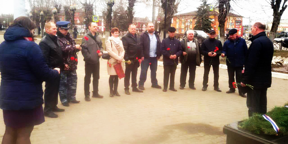 Орехово-Зуевское районное отделение поздравило ветеранов внутренних войск