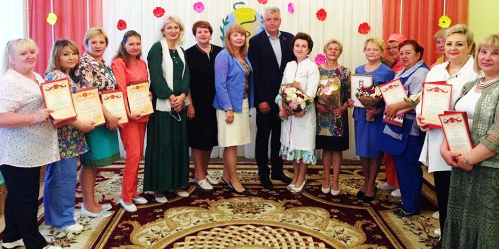 Ветеран «БОЕВОГО БРАТСТВА» Балашихи поздравил с профессиональным праздником медперсонал детского санатория