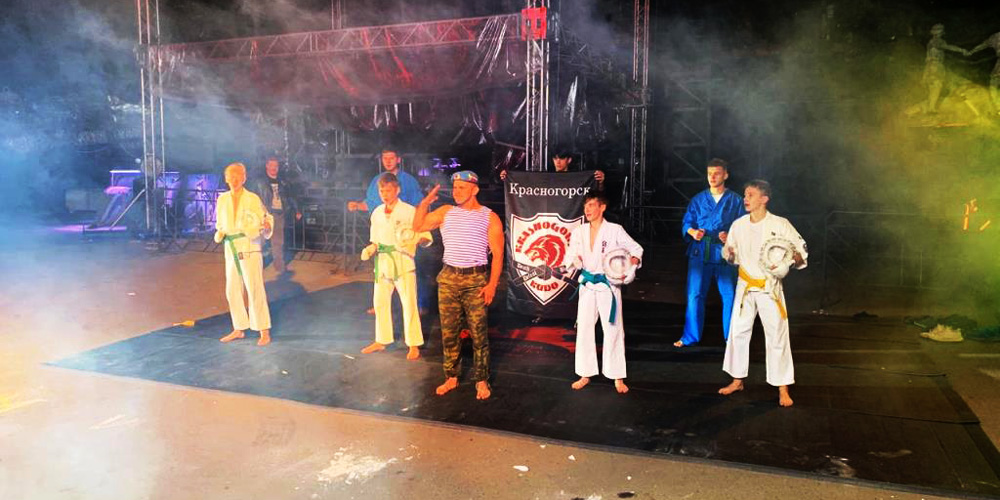 Член Красногорского «БОЕВОГО БРАТСТВА» организовал 2 августа показательное выступление в байк-клубе