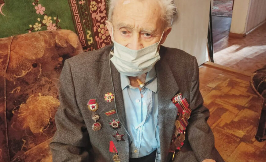 В Щелкове поздравили ветерана Рудольфа Плахина с 97-летием