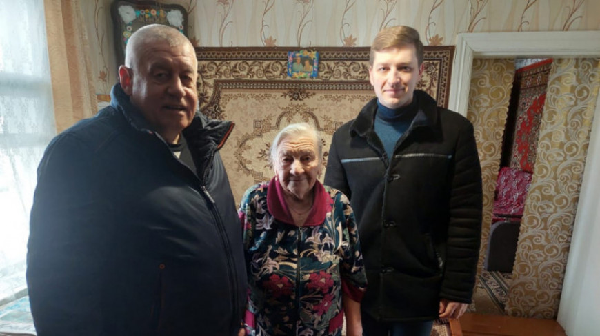 Члены Егорьевского «БОЕВОГО БРАТСТВА» поздравили труженицу тыла Раису Лаврентьеву с 8 Марта
