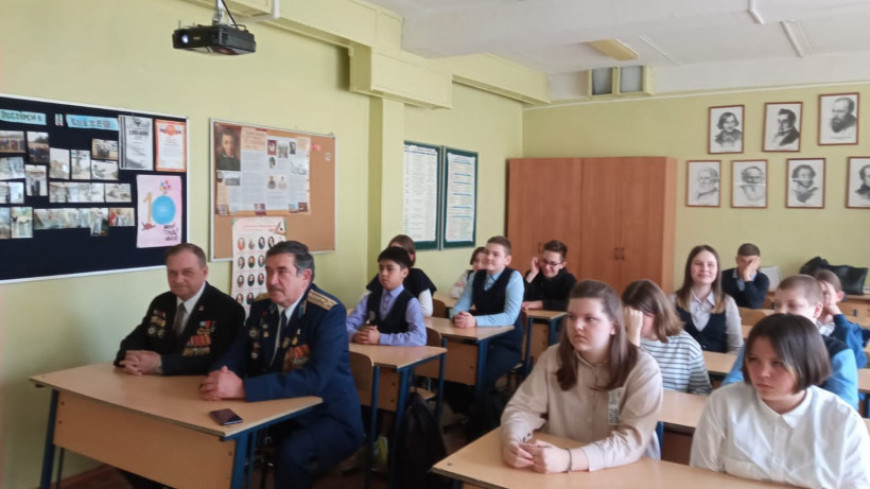 Дмитровские школьники записали видео о подвигах российских военных