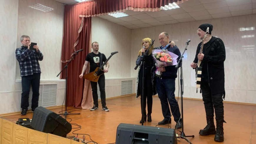 Певица Ольга Кормухина провела концерт в Наро-Фоминском госпитале