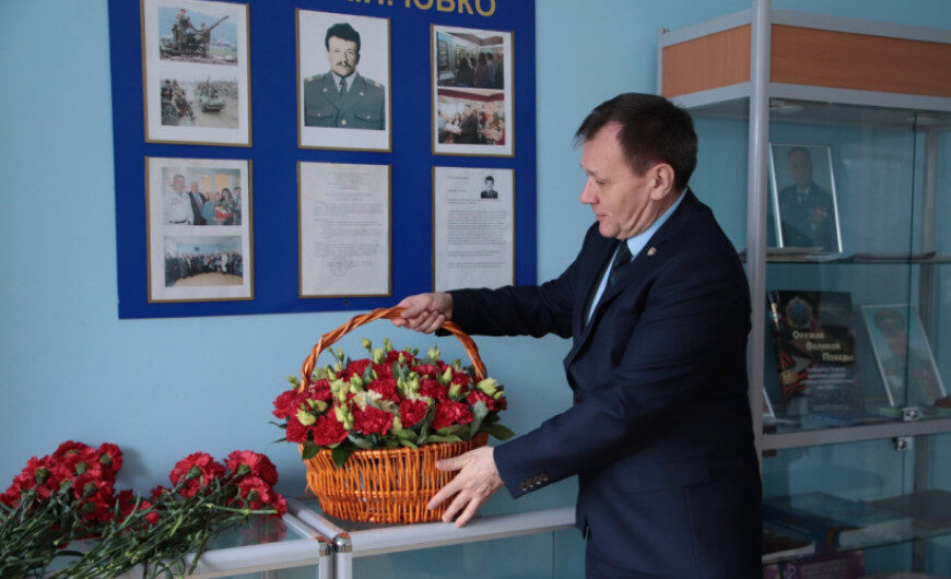 В Щелковской школе №10 прошла торжественная линейка памяти Андрея Юбко