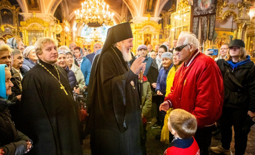 На литургию в 200-летний Никольский храм пригласили щелковских ветеранов