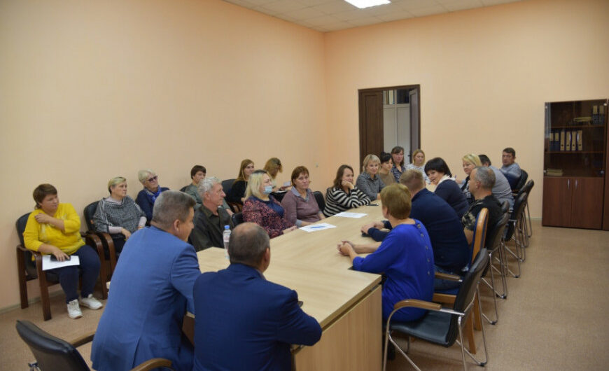 Депутат Мособлдумы информировал ветеранов о военных действиях