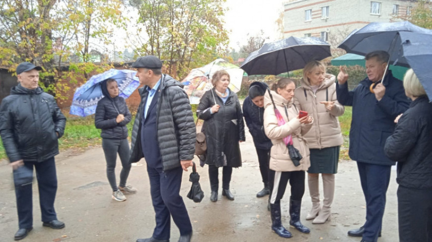 В Щелкове ветераны и депутаты обсудили обустройство пешеходной дорожки