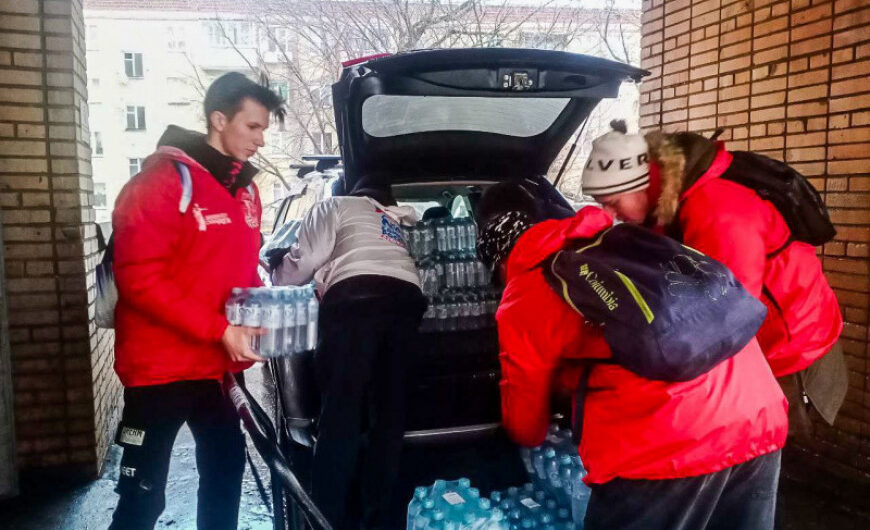 Московские активисты «Волонтерской роты» передали гуманитарный груз в госпиталь им. Бурденко для участников СВО